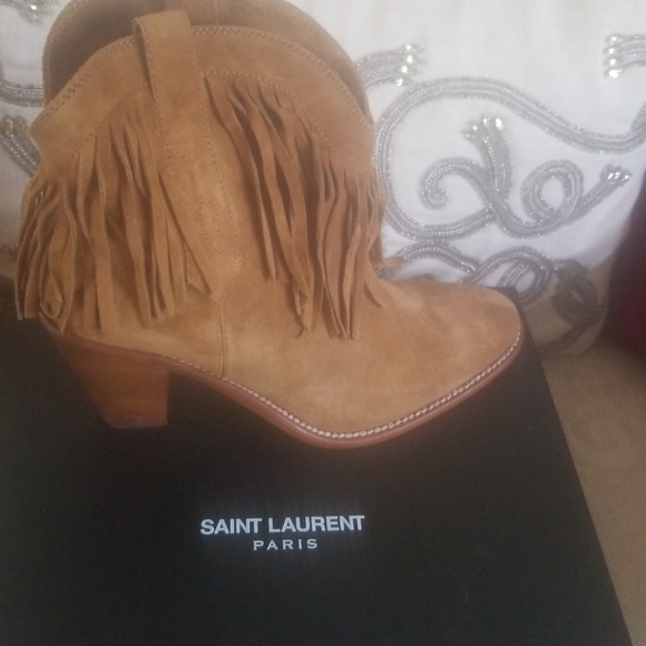 Boots - Picture 2 of 6